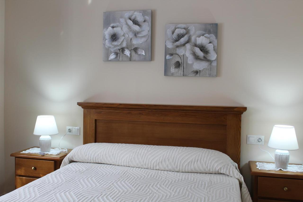 Apartamentos Casa Cerolleiro Кастропол Екстериор снимка