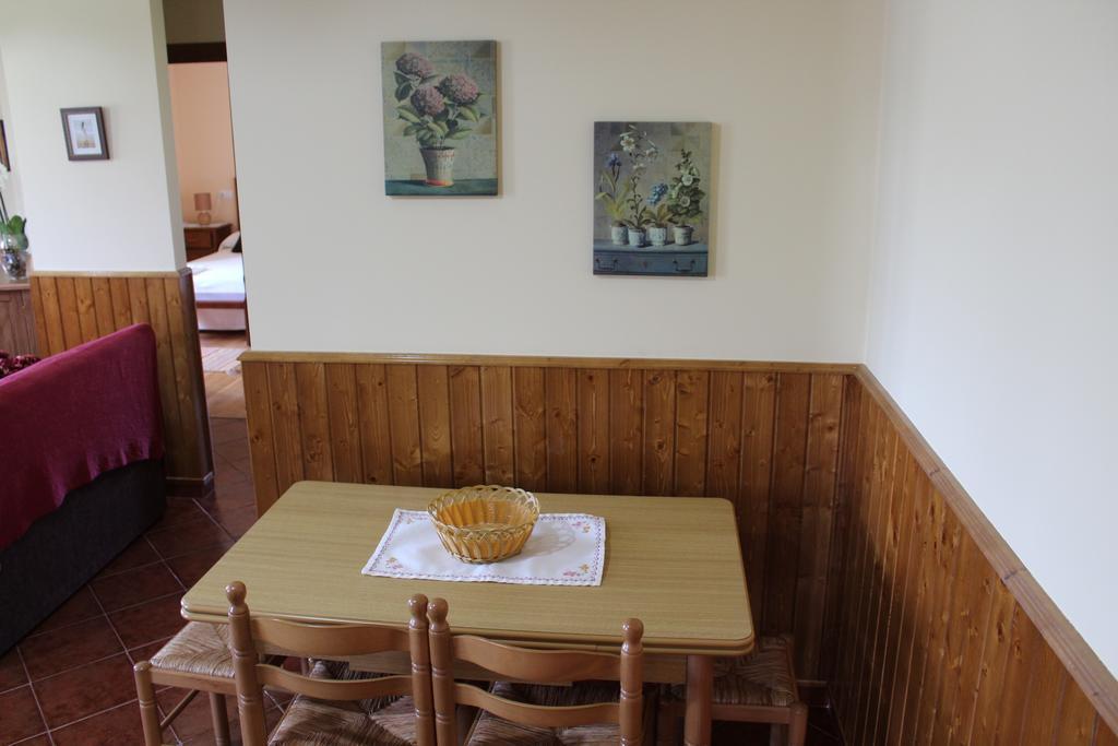 Apartamentos Casa Cerolleiro Кастропол Екстериор снимка