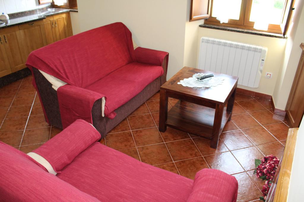Apartamentos Casa Cerolleiro Кастропол Екстериор снимка