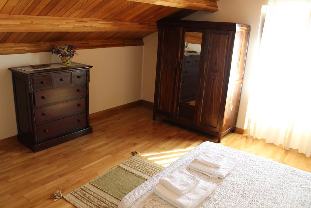 Apartamentos Casa Cerolleiro Кастропол Екстериор снимка